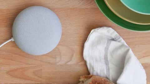 Tu peux recevoir un Google Nest Mini gratuit au Québec si tu es abonné à Spotify