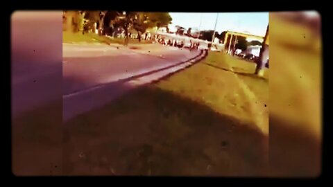 Cae puente peatonal en La Teja, Montevideo