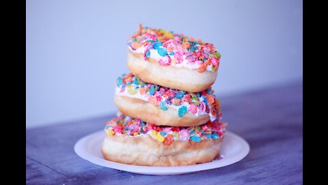 How To Make: Homemade Donuts! (SUPER EASY)