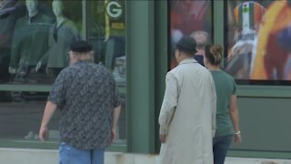 'Lombardi Look-alike': Man dresses up as his idol Vince Lombardi