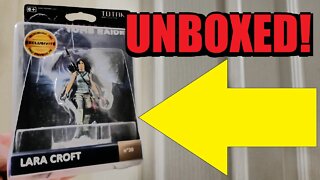 Unboxing another Lara Croft Totaku Figurine!