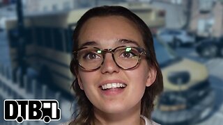 Coral Moons - BUS INVADERS Ep. 1689