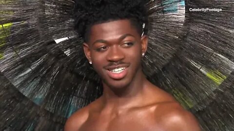 Video: Lil Nas X delivers a dramatic look at 2022 Video Music Awards