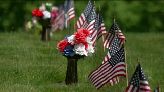 Honoring fallen soldiers at Forest Home Cemetery