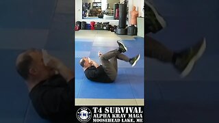 How to move and up kick from the ground in a fight #selfdefense #kravmaga #martialarts #mma