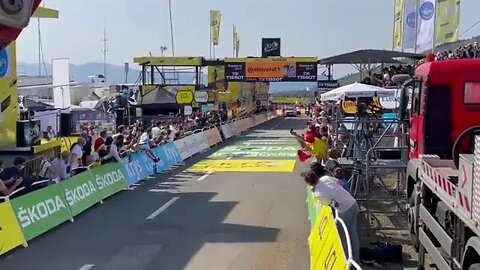 Jonas Vingegaard takes the win on stage 18! 🇩🇰#TDF2022 #letourdk