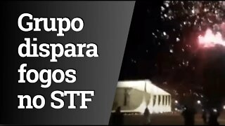 Manifestantes disparam fogos em cima do STF