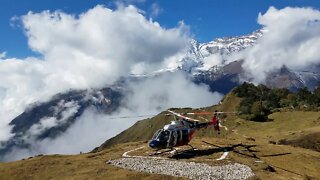 heli around in Himalaya Sagamatha