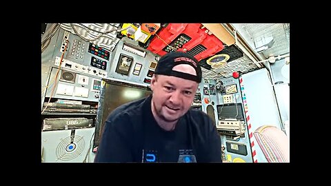 Nick Rochefort Reviews Ridiculous Spaceship Themed House