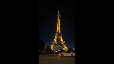 Eiffel tower at night