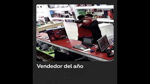 Vendedor empático se hace viral en las redes