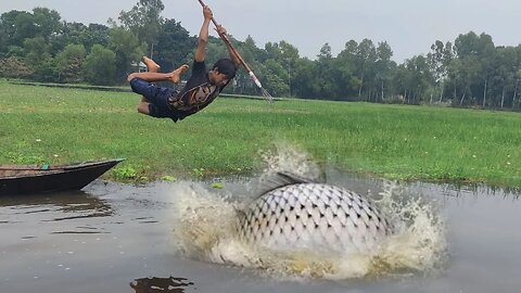 How It’s Possible Village Flood Water With Boat Jumping Fishing Video Boy Catch Big Fish In River