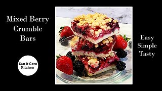 How to bake mixed berry crumble bars