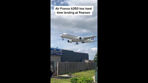 Air France Landing ay YYZ