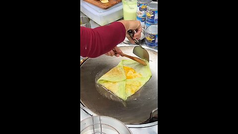 The_Most_Popular_Roti_Lady_in_Bangkok_#shorts_-_Sala_Daeng_BTS_Station