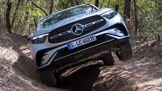 NEW 2023 Mercedes GLC OFF-ROAD Test Drive! Best Luxury SUV 4x4? Interior Exterior Review