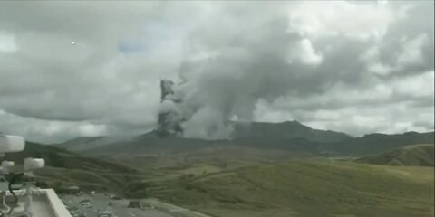 MT. ASO ERUPTS IN JAPAN