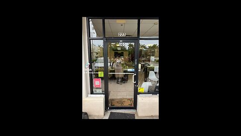 Commercial storefront door repair; door hinges/pivots replacement, in Boca Raton, Fl.