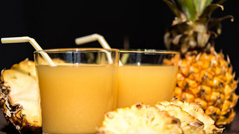 Mango Mania & Pineapple Paradise: This Agua Fresca is a Tropical Riot!