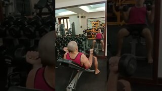 Dumbbell Seated Incline Curl Andre