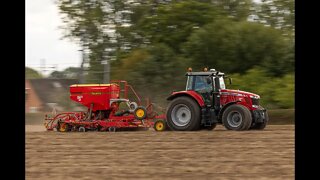 Massey Ferguson 7720 with Vaderstad 400s drill