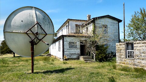 Sat Dish House - Abandoned