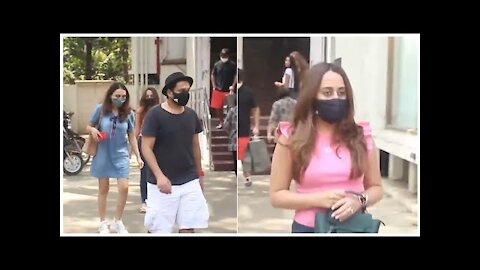 Varun Dhawan's Wife Natasha Dalal Nails The Casual Look As She Steps Out For Lunch With The Dhawans