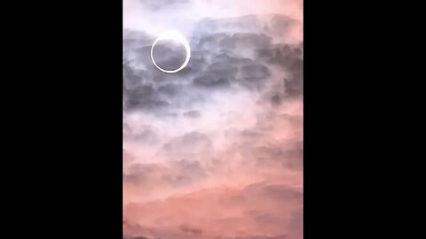 They are coming 👽 Eclipse 🌙 ☀️ #eclipse #moon #sun #coolvid #moonsky