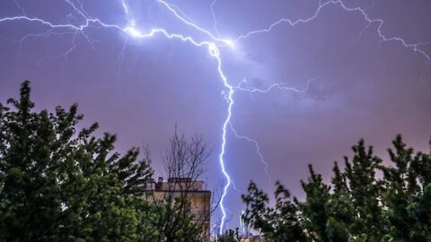 Une alerte d'orages violents avec risques de tornade en vigueur dans ces régions du Québec