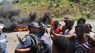 SOUTH AFRICA - Durban - Taxi ploughs into Durban schoolgirls (Videos) (TY3)