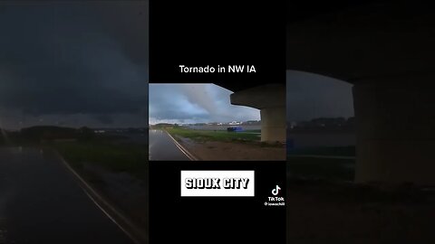 tornado in Iowa ⛈️🌪️⚡