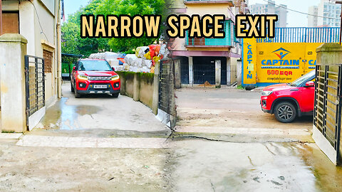 Exit from a narrow parking space like a pro