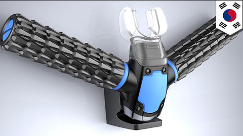Triton oxygen mask allows underwater breathing without oxygen tanks - TomoNews