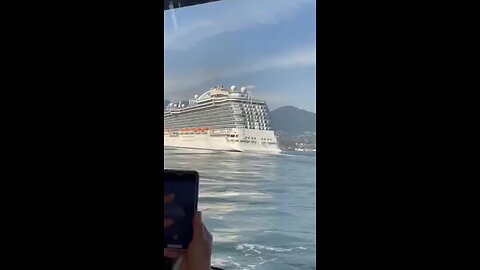 Big cruise ship