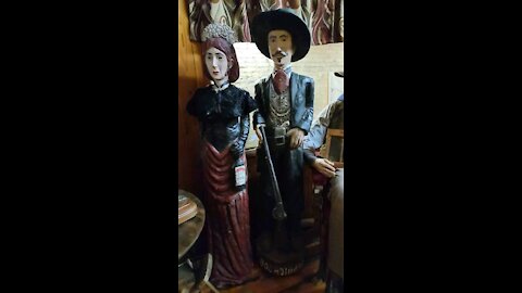 Antiques & Art on Main Pendleton Oregon.