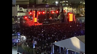 Live music returns to downtown Las Vegas with 10,000 fans in attendance