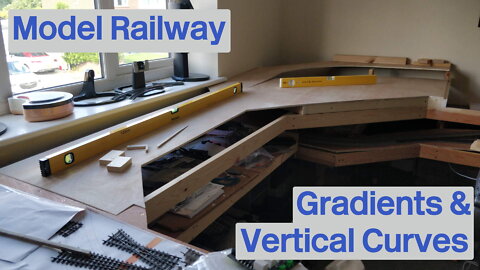Model Railway Constuction: More baseboard. Gradients and vertical curves.