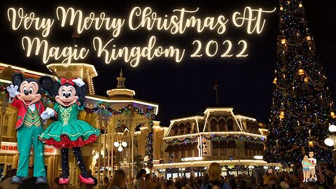 Checking Out Christmas Merch at Magic Kingdom | DisneyWorld Christmas 2022