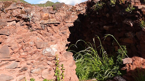 Exploring Incan Ruins Near Urubamba, Peru.