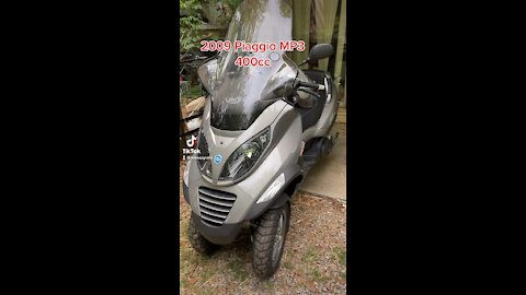 2009 Piaggio MP3 400cc Scooter.