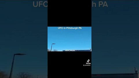 #BXCMusic did my friend just spot a #UFO? #Pittsburgh #aliensighting #aliens #ufosighting #alien