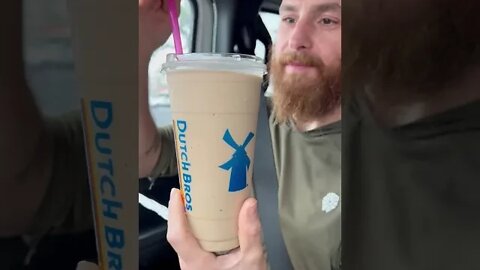 WORLDS LARGEST COFFEE 😲 DUTCH BROS COCOMO REVIEW #shorts