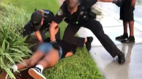 Play Stupid Games, Win Stupid Prizes | Officer Tackles Teen Girl