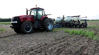 The Rain Finally Stopped and the Kinze Planter Goes Down! - Vlog 14