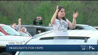 Owasso Shows Support For Hospital Workers