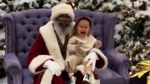 LOL, Little White Girl Is Not Happy Santa Is Black This Year