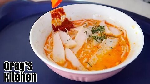 Food to Try in Singapore - Sungei Road Laksa