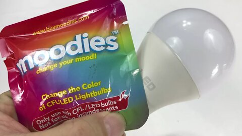 Change the Color of CFL/LED Light Bulbs with Moodies