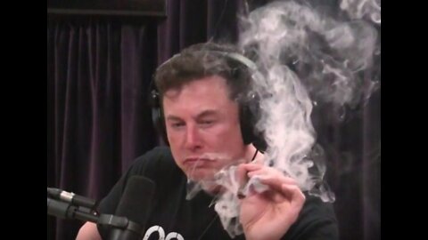 Tesla CEO Elon Musk Smokes Weed During Joe Rogan Podcast Interview | Velshi & Ruhle | MSNBC