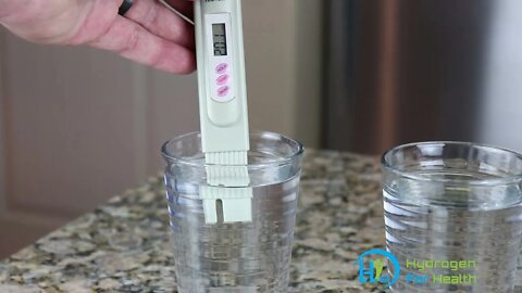 TDS meter measures water purity for hydrogen inhalers